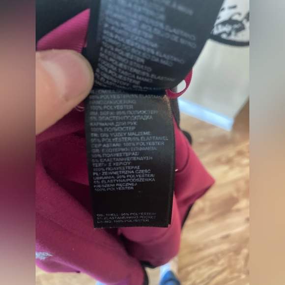 The North Face womens size S coat bright vibrant pink - Picture 7 of 9